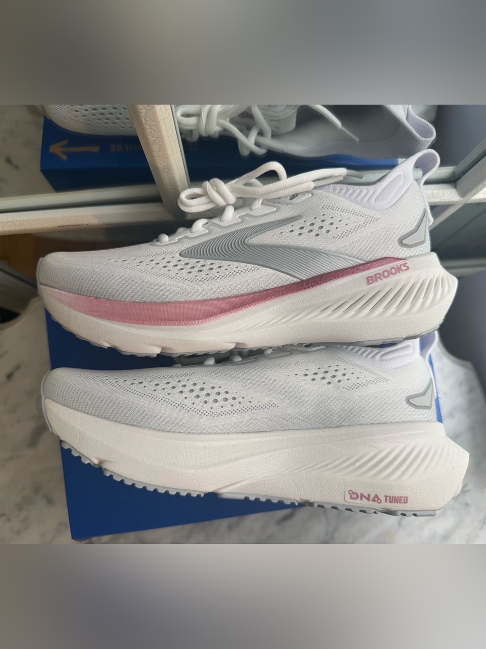 Brooks glycerin 23 running shoes size 8.5 white harbor mist metallic NIB - Picture 11 of 14